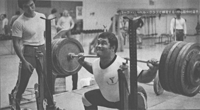 ヨーク・バーベル・クラブで練習する100kg級仲村選手