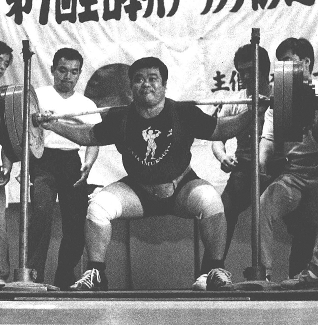ヘビー級優勝・仲村昌英選手。全種目に日本新をマーク、トータルも日本最高の830kg