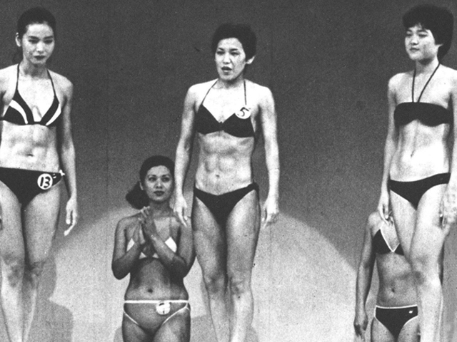 コンテスト  コスチューム  健康美 56歳が白肌メリハリボディに変身、健康美コンテストで輝く！「更年期