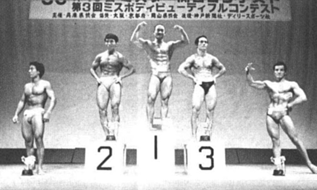 兵庫県選手権大会ショートマン・クラス。左から2位・中山、1位・田中、3位・小島