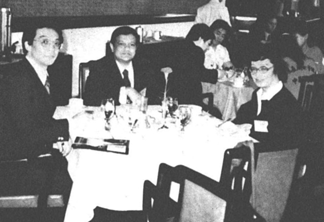 3月30日、コンテスト当日の朝食。左から増渕監督、ポール・チュア氏、松山