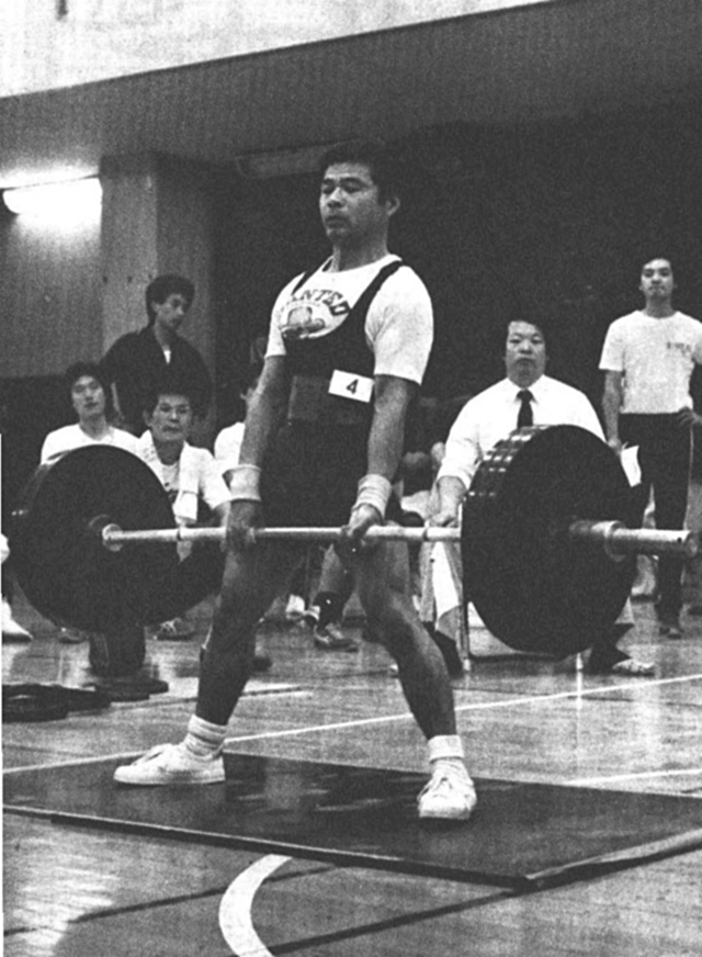 56kg級優勝・篠原幹雄選手Ｓ185.0　Ｂ127.5　Ｄ170.0　Ｔ482.5