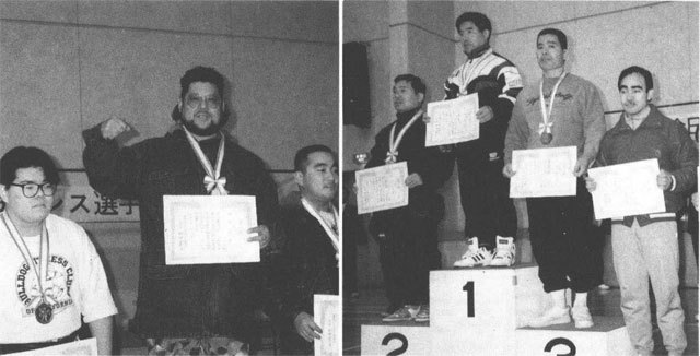 110kg(左)と67.5kgの表彰、私のお手本とする富永選手は、若い力を抑え67.5kg級で優勝を決めた