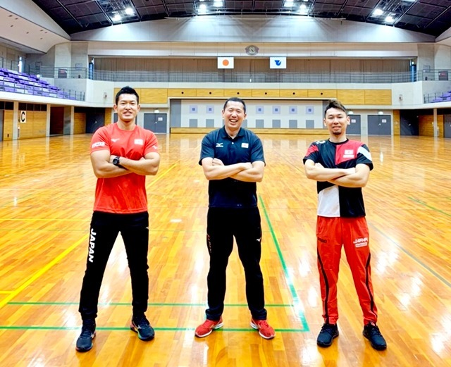 フィジカルコーチ（左から松田氏・泉氏・栄徳氏）日本代表トレーナー陣　取材協力 「子供のトレーニングと体力づくり」