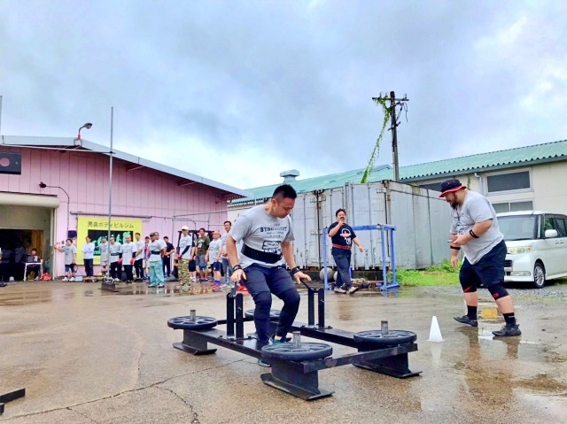 男子80㎏以下級は250㎏。